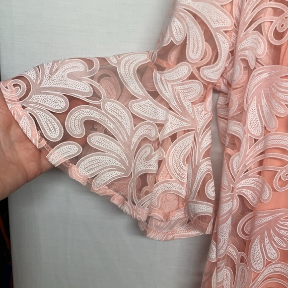 Relativity Pink Scroll Leaf Blouse - Picture 3 of 7